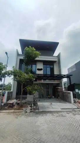 Rumah 2 Lantai Woodland Citraland Surabaya Barat