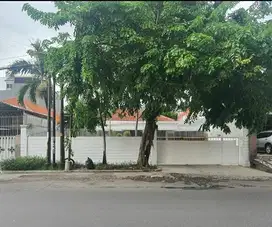 Rumah Raya Dharmahusada Utara STRATEGIS