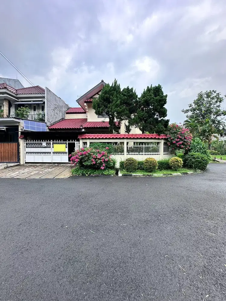 Rumah Posisi Hook di Pondok Indah Pinang Perak Jaksel