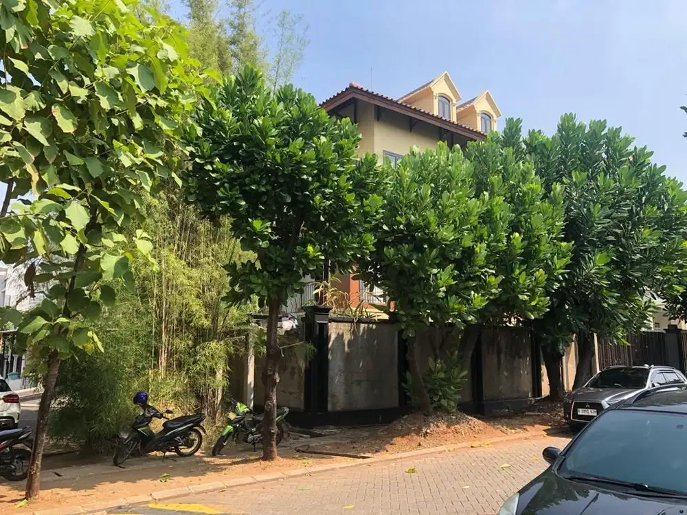 Dijual Rumah 2 Lantai di walet Permai PIK 1 Jakarta Utara