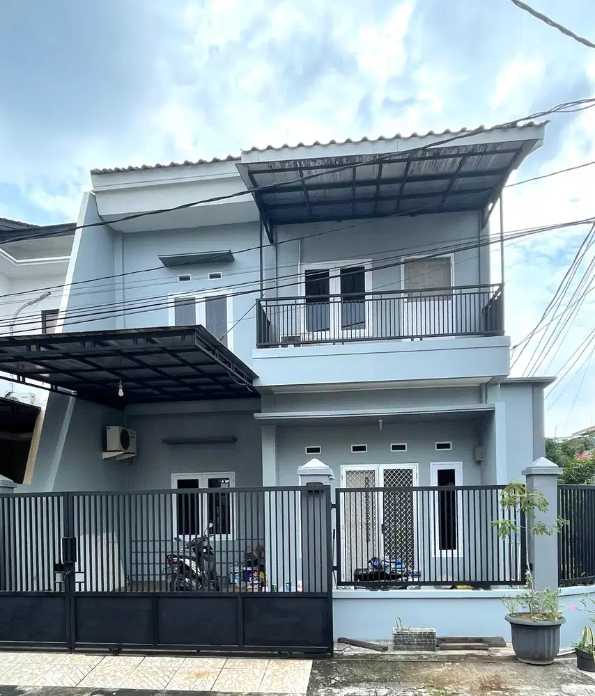 Dijual rumah 2 lantai di bulevar hijau harapan indah bekasi