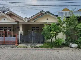 Rumah Nirwana Executive SIAP HUNI STRATEGIS ROW 3 MOBIL
