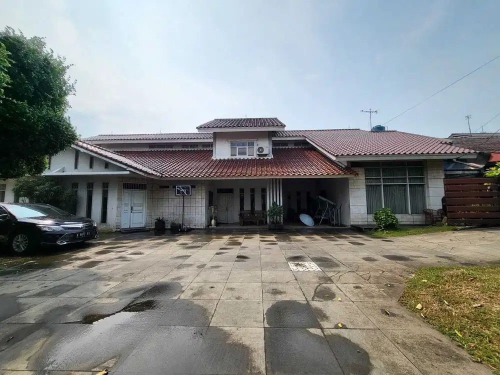 Dijual Rumah dengan Bonus Paviliun - Pondok Kopi, Duren Sawit Jaktim