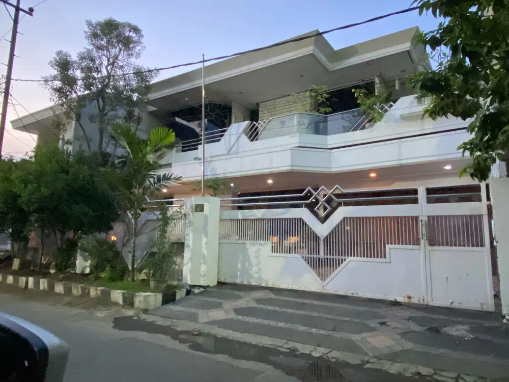 Rumah Dharmahusada Indah Timur Blok L 15x30meter ada 5KT & 4KM