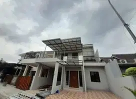 DIJUAL CEPAT RUMAH TAMAN CRYSANT BSD