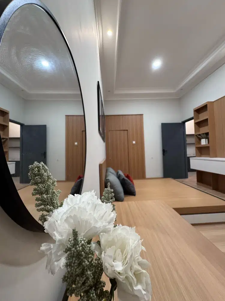 Rumah cantik di Griya Asri, Pakuwon City, Surabaya