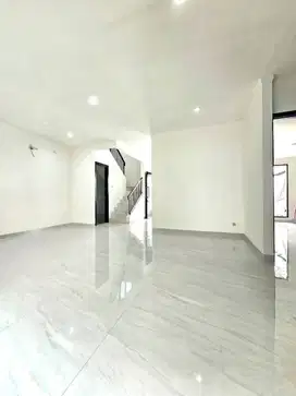 Rumah Siap Huni Discovery Bintaro Sektor 9 , 15809