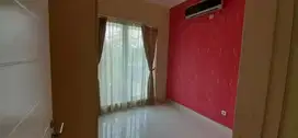 Dijual rumah cantik siap huni di Emerald Sektor 9 Bintaro -7635HRER-