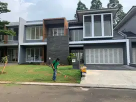 Rumah Besar Sutra Orlanda Alam Sutra