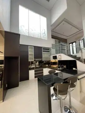RUMAH PAKUWON CITY FULL FURNISH dkt Sutorejo Manyar Araya Kertajaya