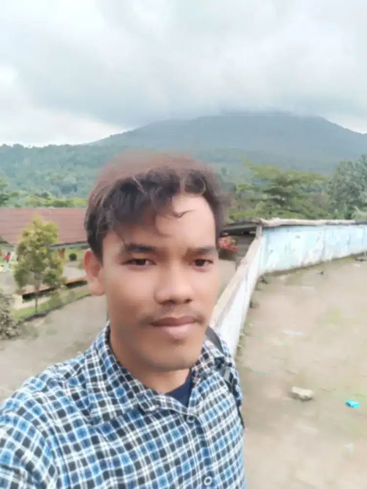 Tolong saya lagi cari kerja apa aja saya niat kerja