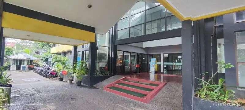 Dijual MURAH Tanah dan Bangunan di Taman Kedoya Baru