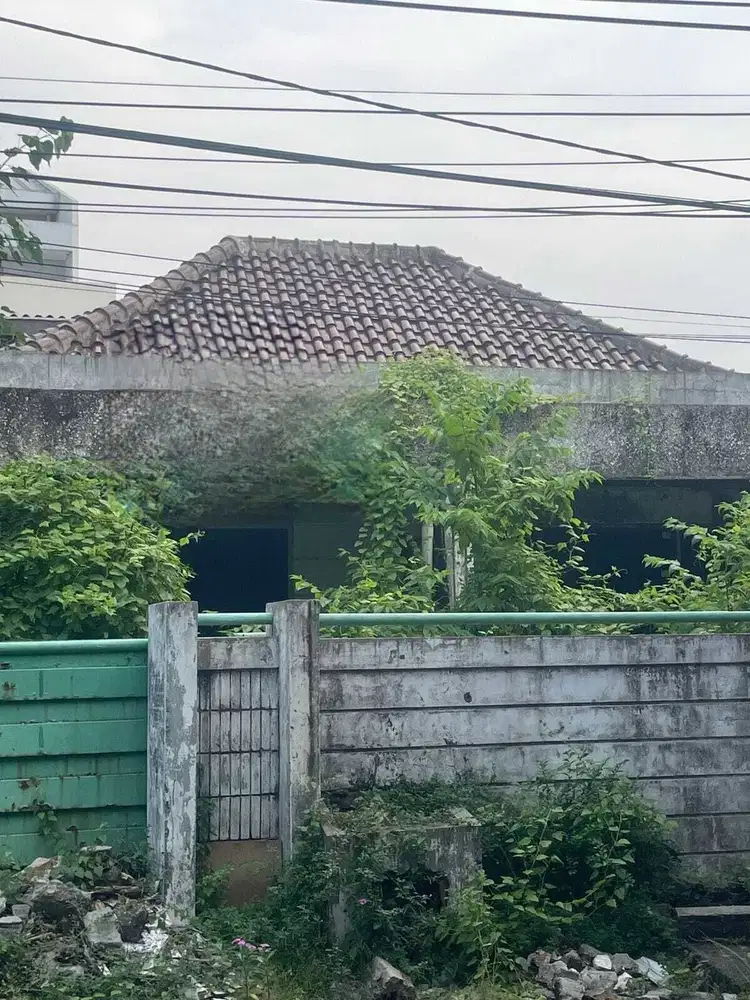 Dijual  Rumah Tua Hitung Tanah Jln.Nurdin Grogol Petamburan  Jakarta