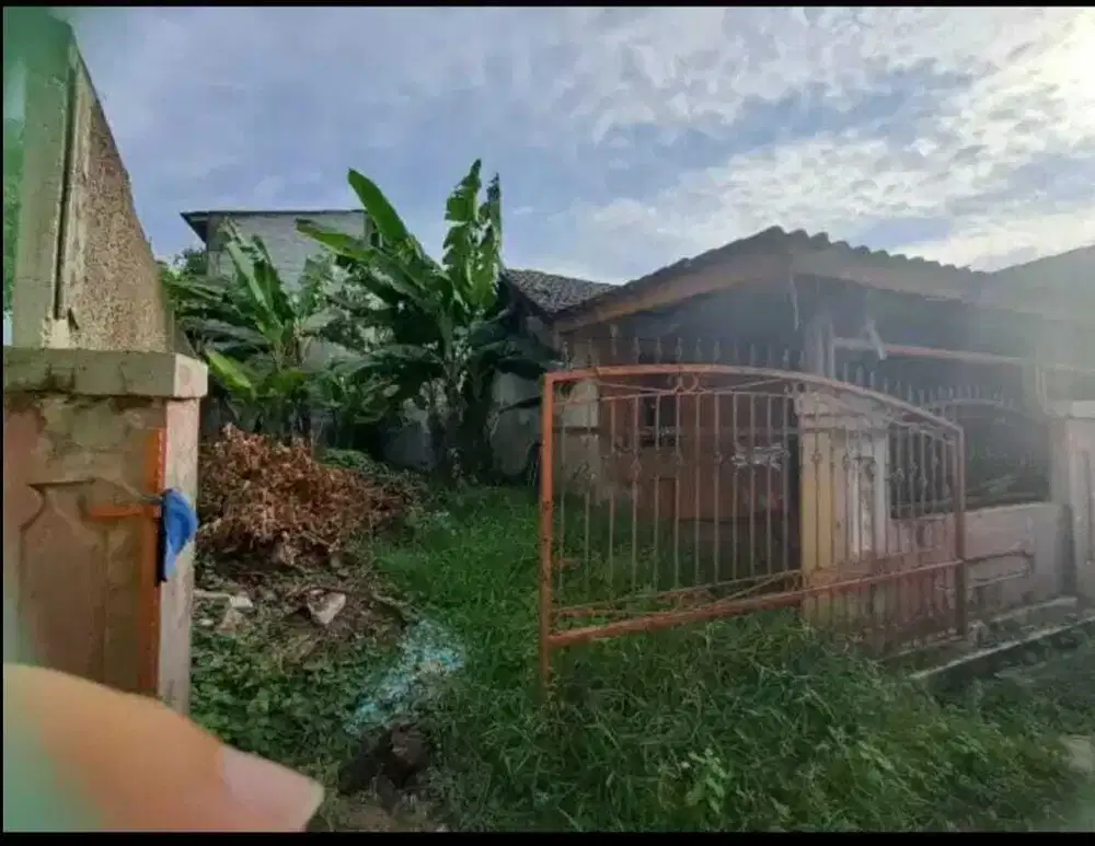 Dijual rumah butuh renovasi di tridaya sakti tambun