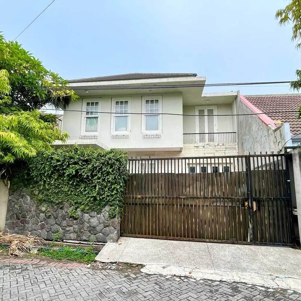 *Dijual Cepat! Rumah Simpang Darmo Permai Selatan ( SDPS )*