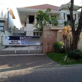 rumah mewah long golf view graha family dekat Citraland,Pakuwon indah