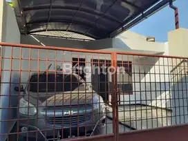 Nego! Rmh Simpang Darmo Permai Selatan dkt Graha Famili Pakuwon Indah
