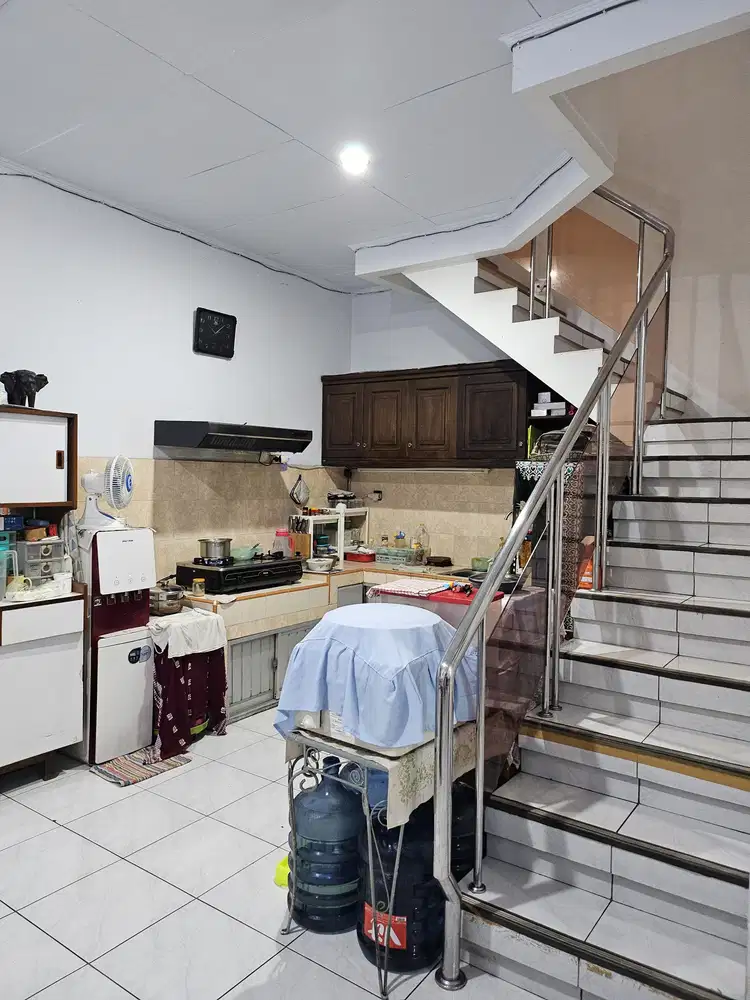 Dijual Rugi Rumah 2 Lantai, Dekat Velodrome Jakarta Timur
