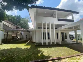 DISEWAKAN RUMAH (Siap Huni) DI PANGLIMA POLIM KEBAYORAN BARU JAKARTA S