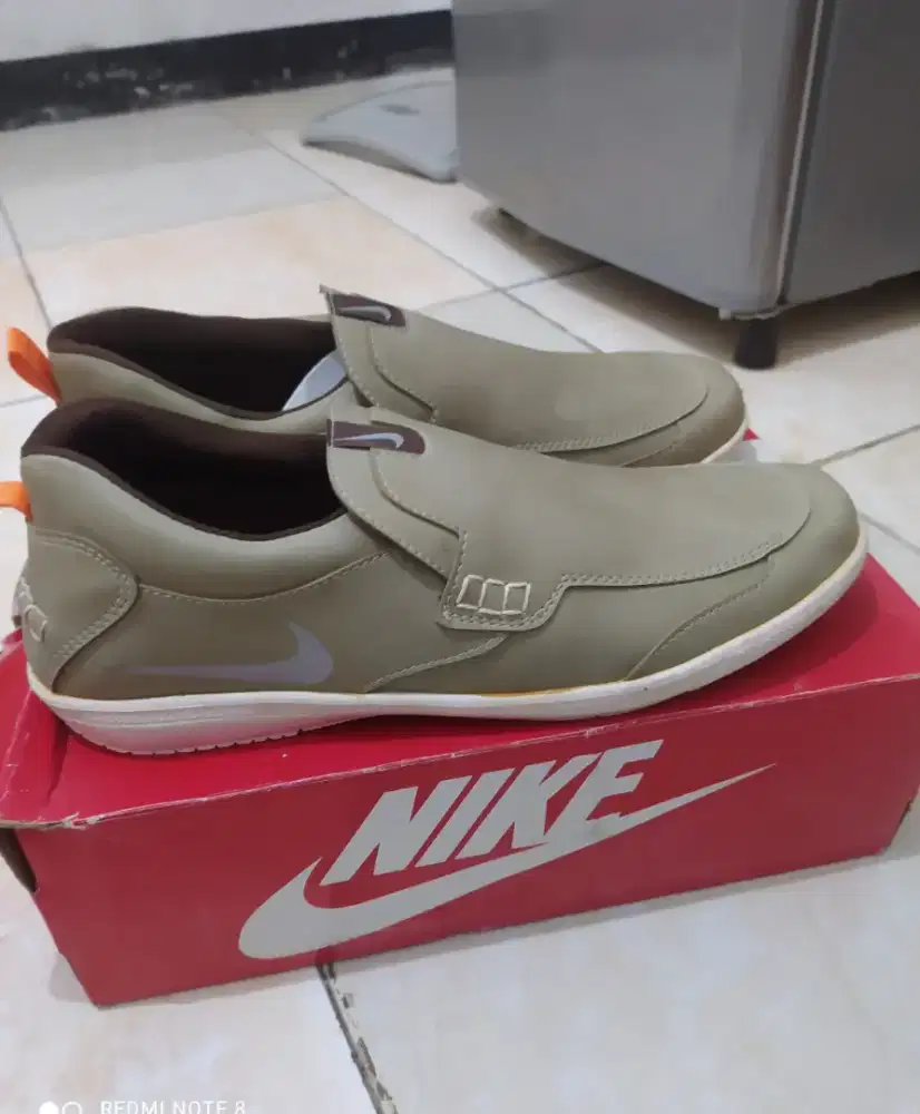 Sepatu Nike ukuran 40