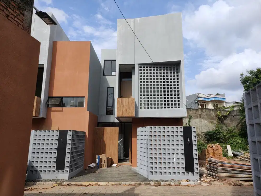 Rumah Baru Industrial Modern Dalam Cluster Pondok Kelapa Duren Sawit