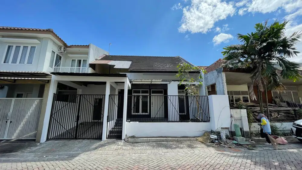 Dijual Rumah 1,5 lantai Taman International 1, Citraland Surab