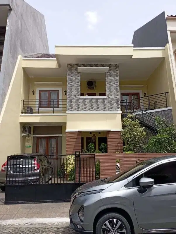 Dijual Cepat Rumah 2lt di Perumahan Taman Kedoya Indah