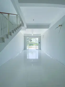 2 Lantai Terawat Ruko Grand Pakuwon Hadap Selatan