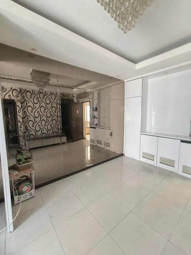 Dijual Unit 3Br renov jadi 2br di Mediterania Garden 2 Tower Favorite