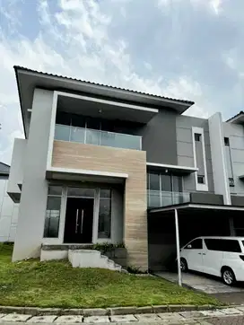 Dijual Cepat Rumah Hook 2 Setengan Lantai Golf Island PIk