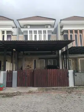 Dijual Rmh Second Wisata Semanggi