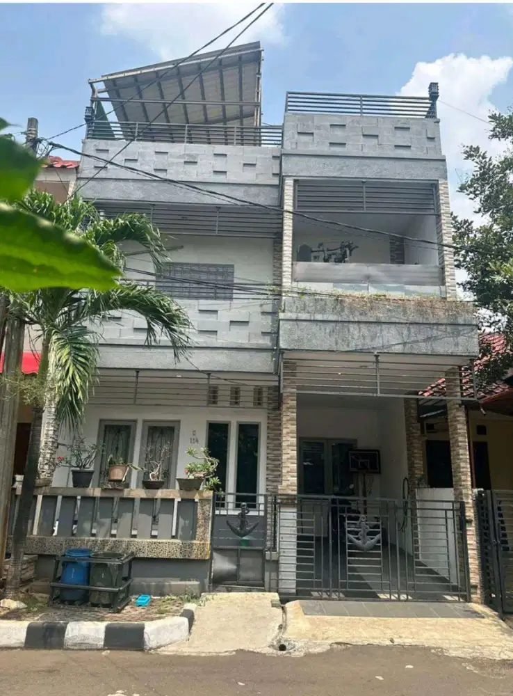 Dijual Rumah full furnished ada rooftop di Mediterania Cikunir