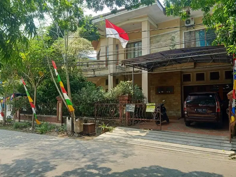 Dijual Rumah bagus 2lt di Cinere Estate