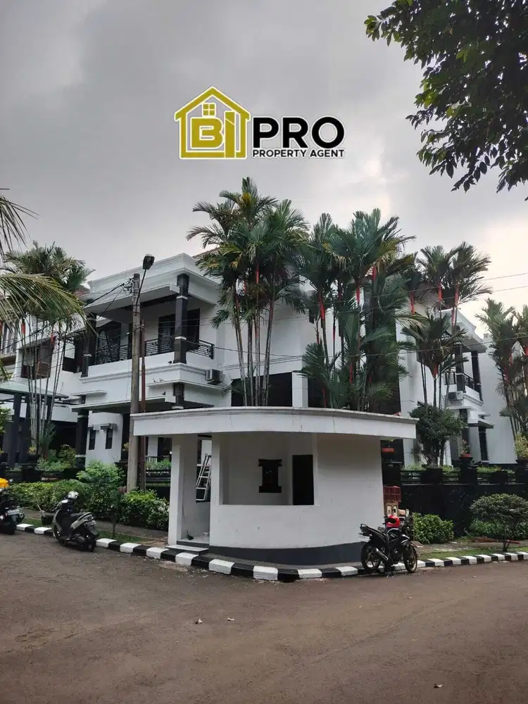 Rumah mewah dijual pesona khayangan depok
