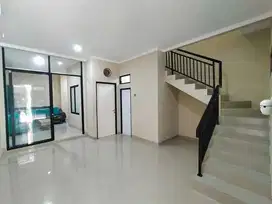 Dijual rumah siap huni di Magnolia Park 9