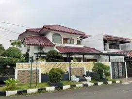 Dijual Rumah Hook 2 Lantai di Bumi Karang Indah – Lebak Bulus, Baru Re