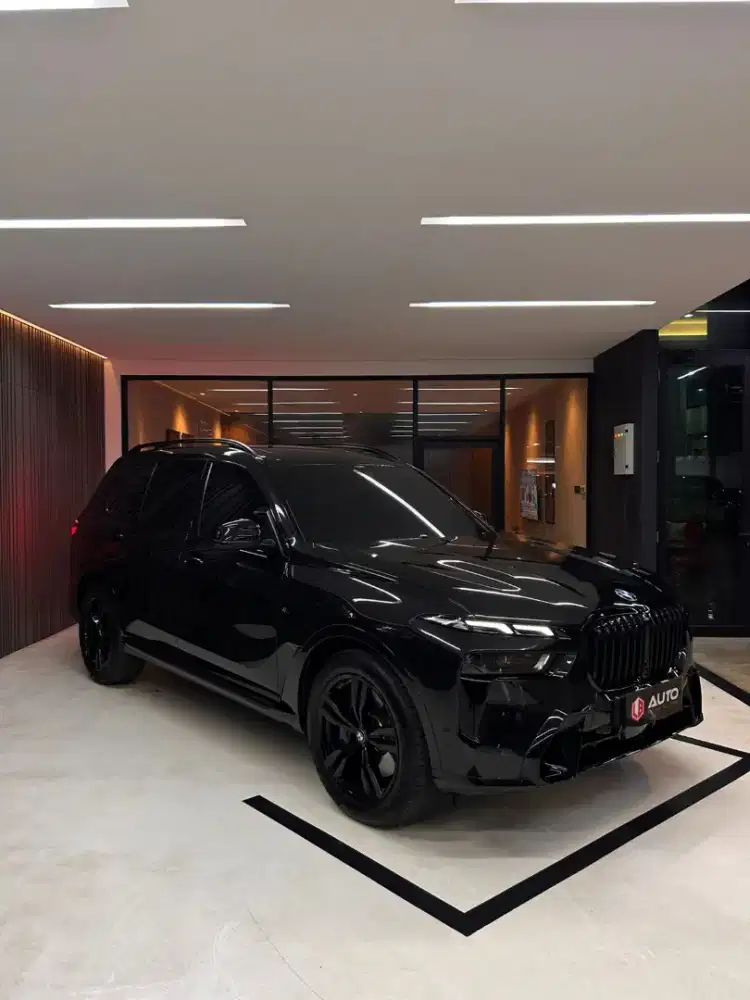 BMW X7 Xdrive40i XLine 2025 Hitam Km8rb B8910 Nik 2024