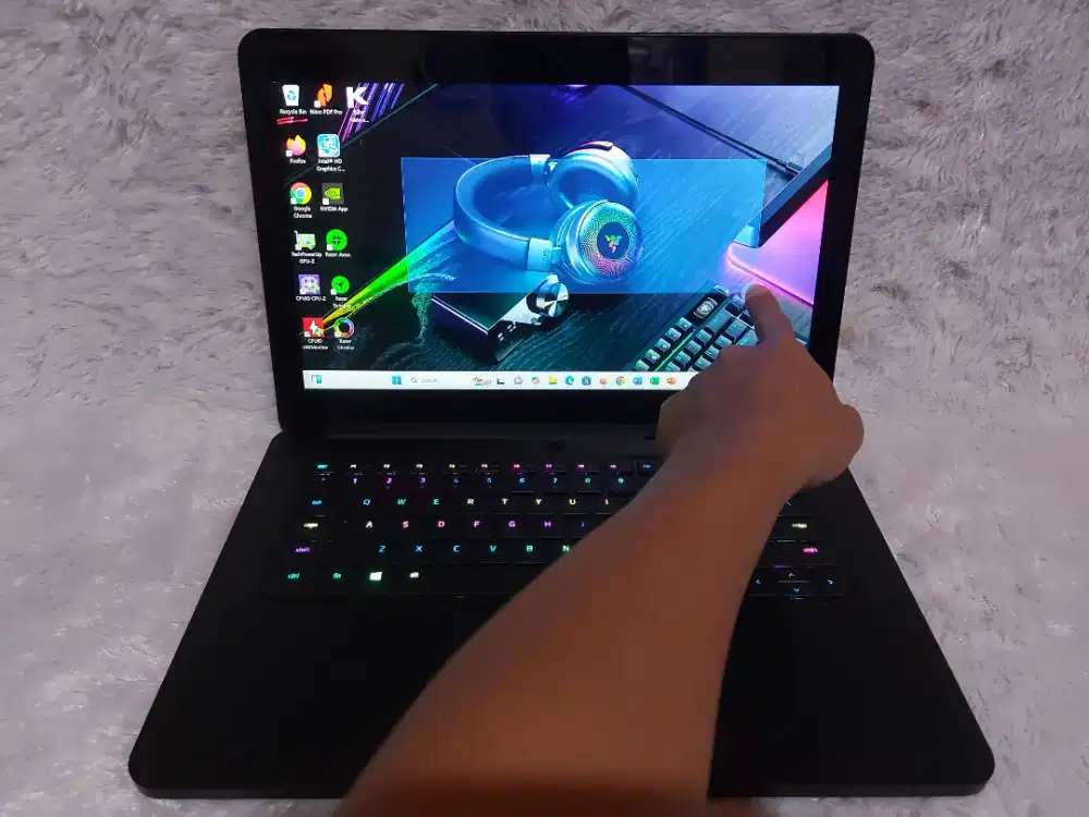 Razer Blade 14 Touchscreen Gaming Render Prokomputer