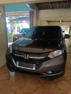 Bismillah numpang jual HR.V E. CVT. No. D. Abu. 2015