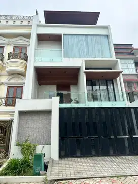 Dijual Cepat Rumah Mewah Para Sultan Manyar Permai, PIK