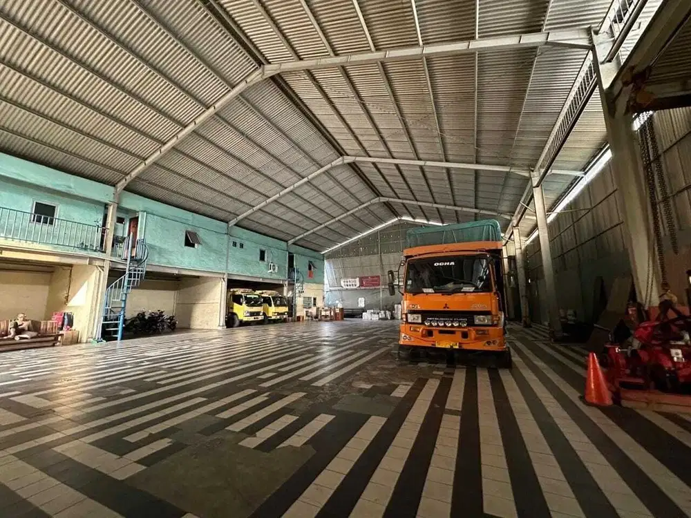 GUDANG EX EKSPEDISI 1.5KM KE TOL SLIPI TOL SEMANGGI Slipi JakBar