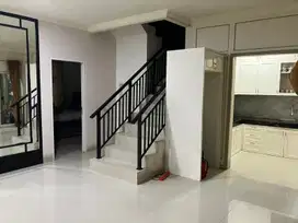 WTS Rumah Full Interior Cluster Bohemia Gading Serpong Tangerang