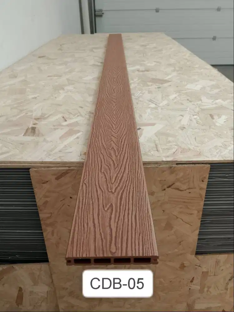 Decking Lantai Kisi-Kisi Wpc Outdoor 290x15Cm Lubang Kotak Serat Kayu