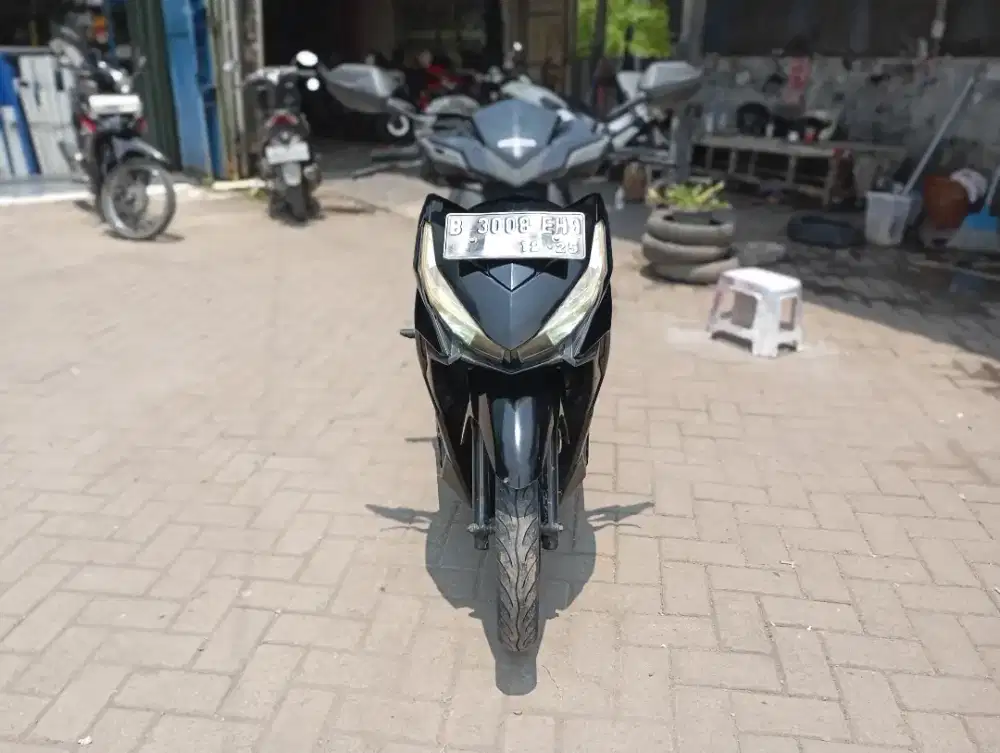 Vario 150 tahun 2015. Ss lengkap