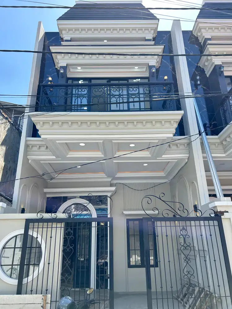 Dijual Rumah Classic Modern 2Lantai New Gress Di Kedung Anyar Surabaya