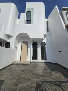 Rumah 2 Lantai Gaya Modern Super Cantik Cluster Little Santorini