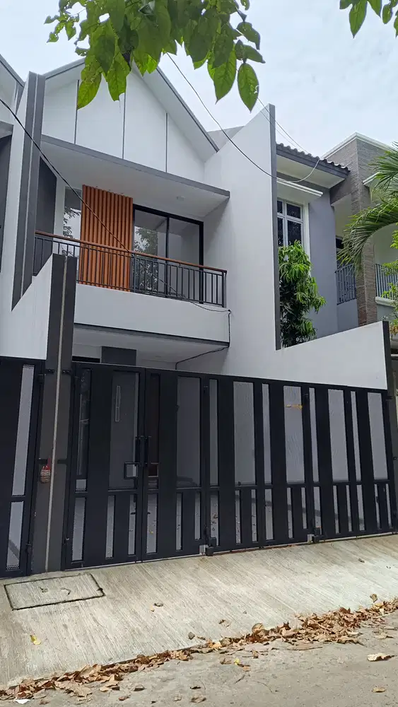 Rumah Brand New 2 Lantai Dalam Komplek di Meruya Utara