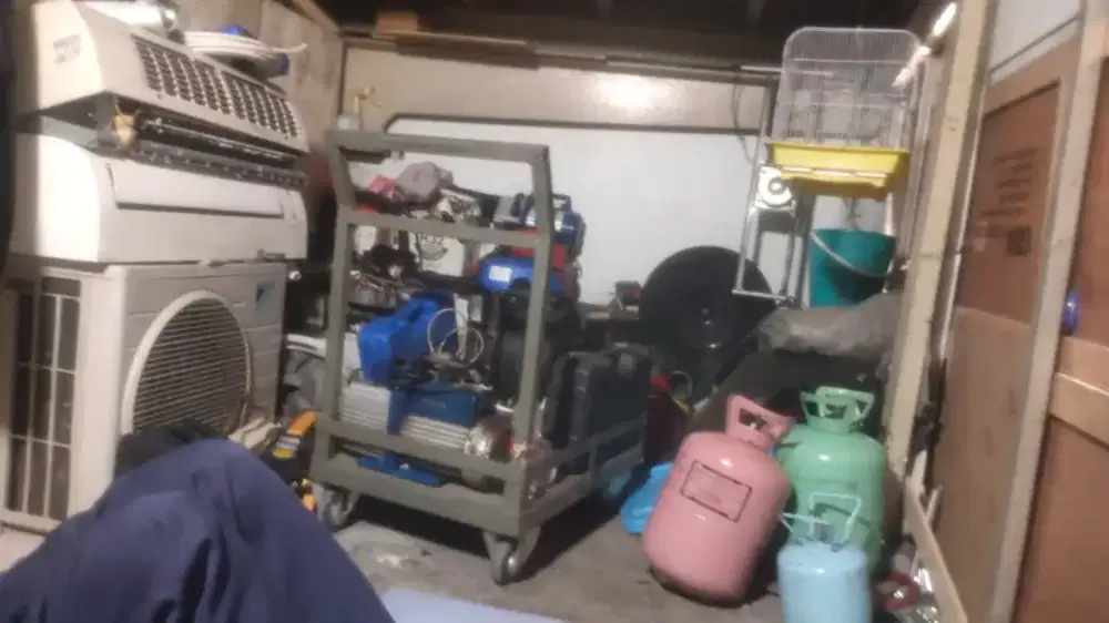 service AC kulkas mesin cuci dispenser
