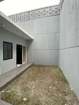 RUMAH NEW OAKWOOD CITRALAND STRATEGIS, MINIMALIS