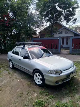 Hyundai Accent 2000 Bensin